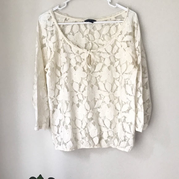 American Eagle Outfitters Tops - American Eagle Cream Quarter Sleeve Lace Top